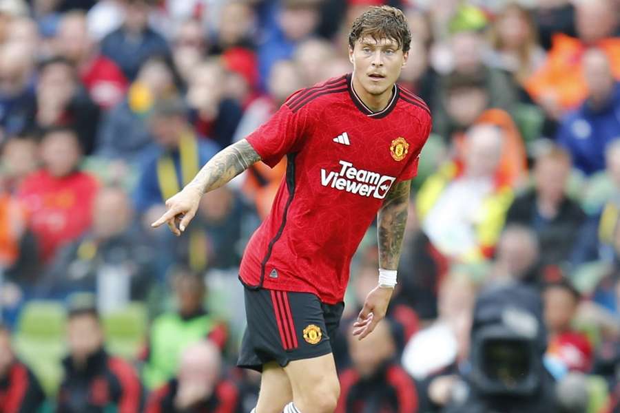 Eintracht Frankfurt's interest in signing â€‹Manchester United's defender Lindelof