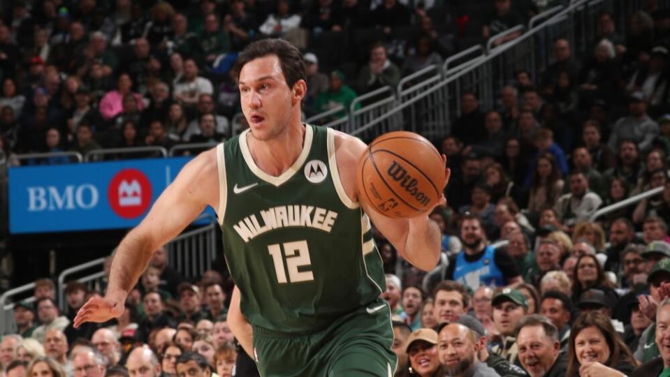 Danilo Gallinari remains in NBA limbo, hoping for another contract before considering Europe