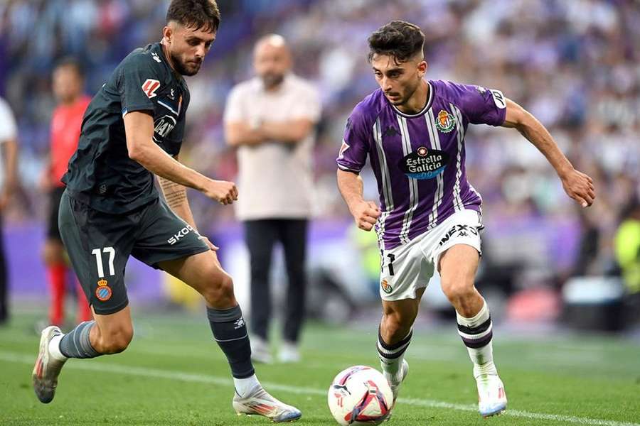 Valladolid winger Moro states: Lazio is the only Italian club I'll return to, says Carlos Volcano