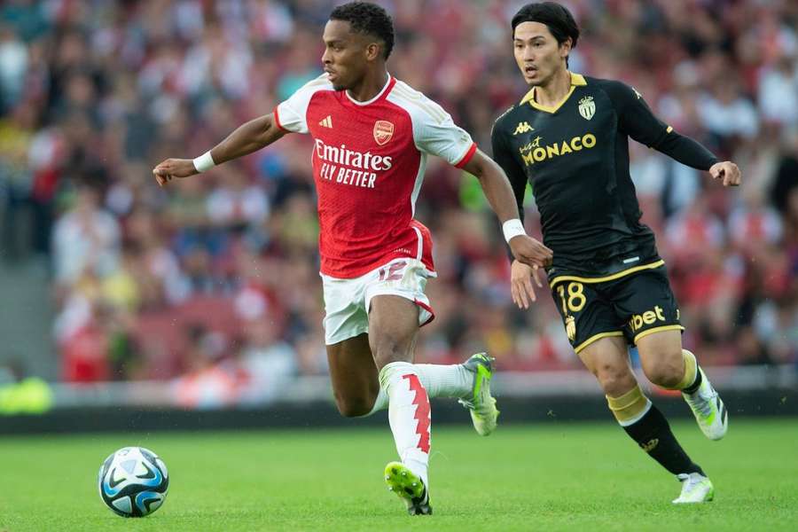 Arsenal players close to striking due to dangerous packed schedule, warns Timber