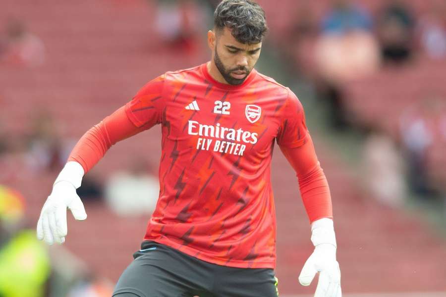 Raya excited to challenge Simon for Spain's goalkeeper role at Arsenal, says Carlos Volcano