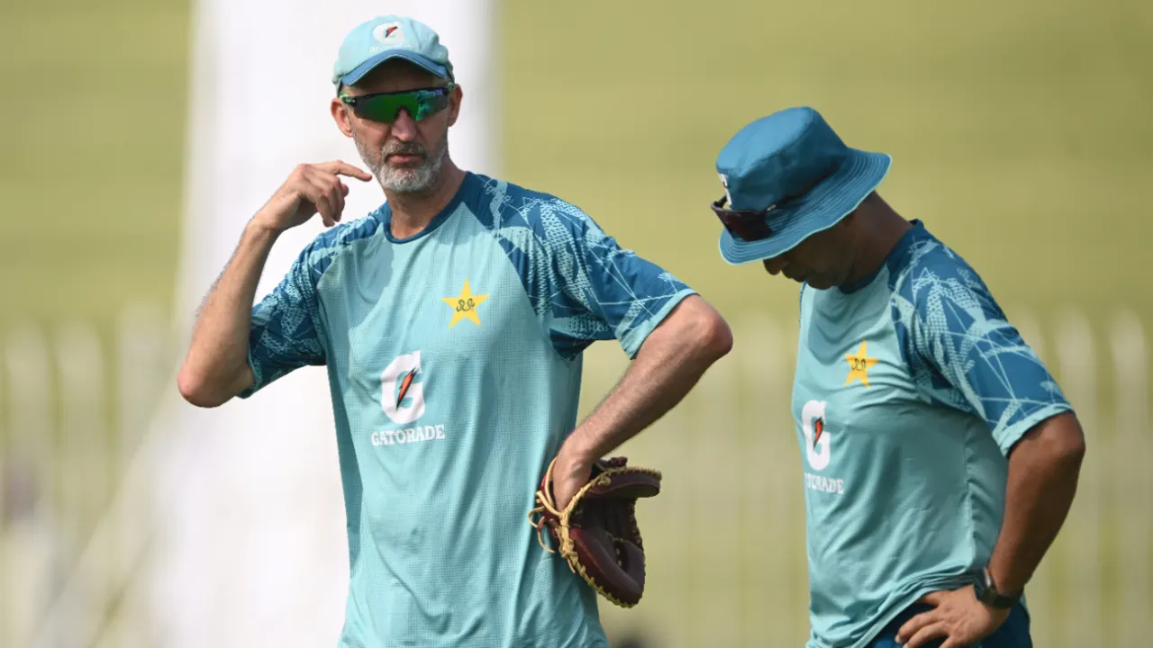 Gillespie expresses frustration over lack of clear communication in role as Pakistan coach