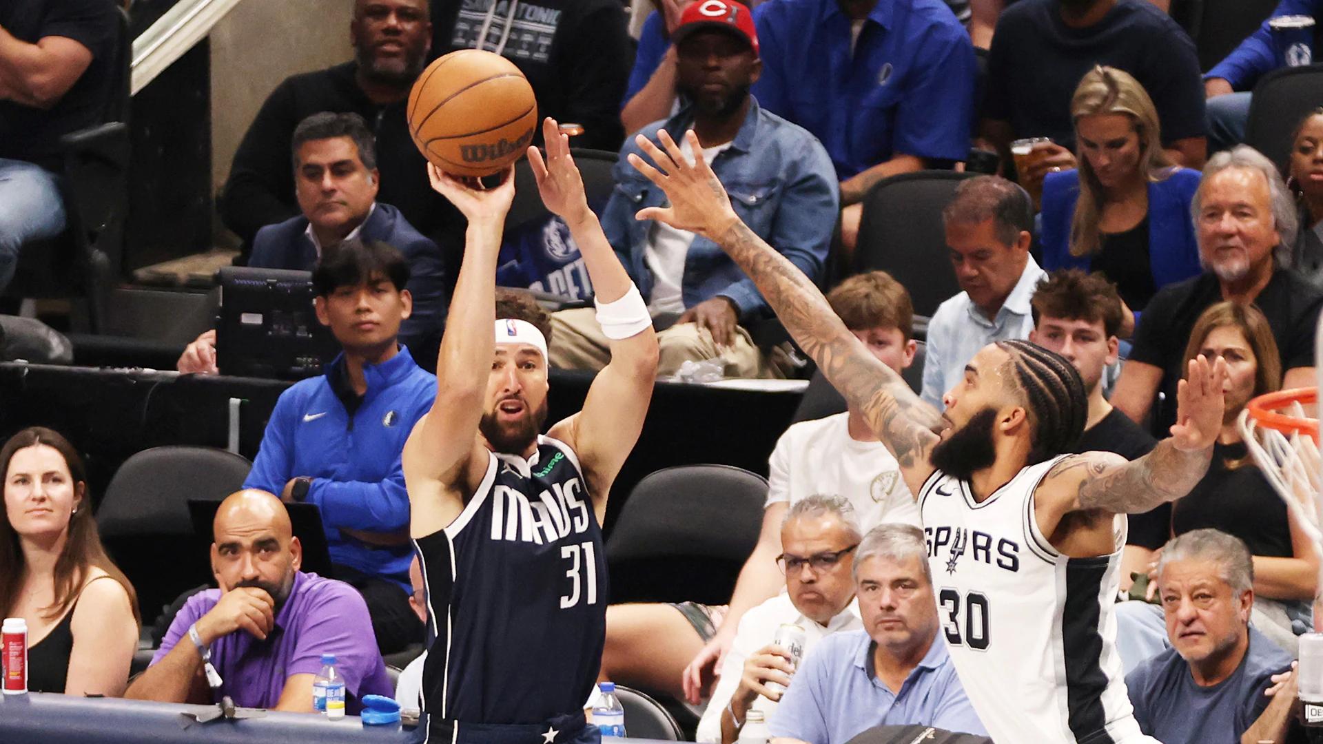 Klay Thompson Breaks 3-Point Record in Spectacular Mavericks Debut